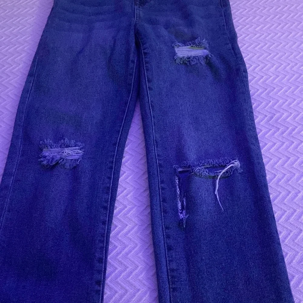 Medium High Rise Straight jeans - Picture 3 of 5